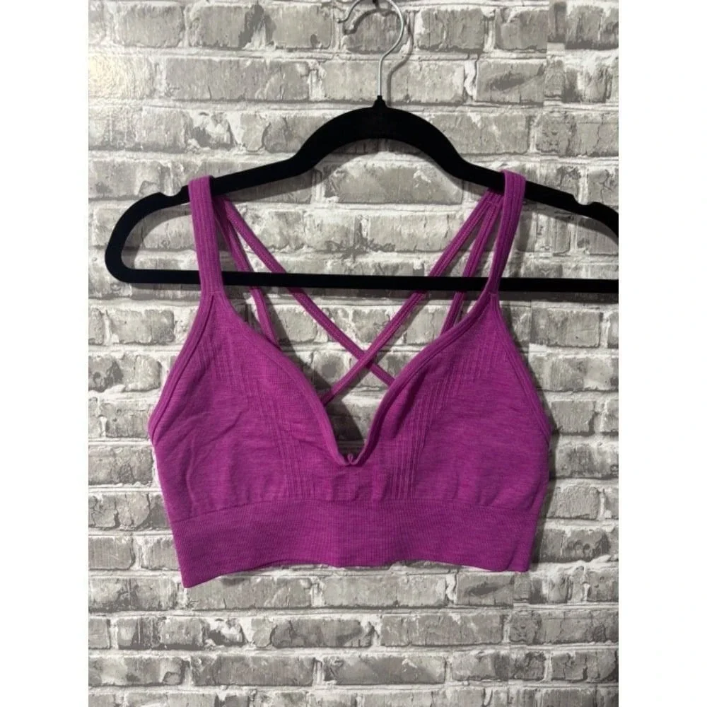Lululemon Seamlessly Plunge Bra